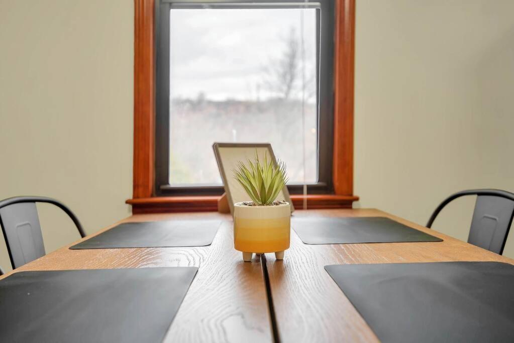 Apartament Golden Gem In Heart Of East Rock Quiet 3Br Near Dt And Yale New Haven Zewnętrze zdjęcie