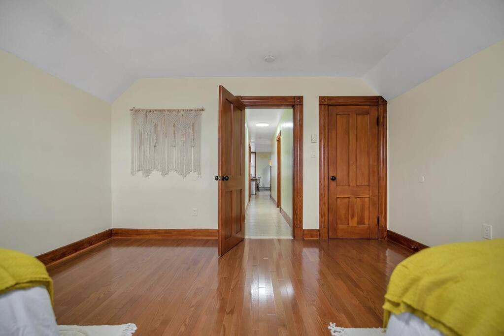 Apartament Golden Gem In Heart Of East Rock Quiet 3Br Near Dt And Yale New Haven Zewnętrze zdjęcie