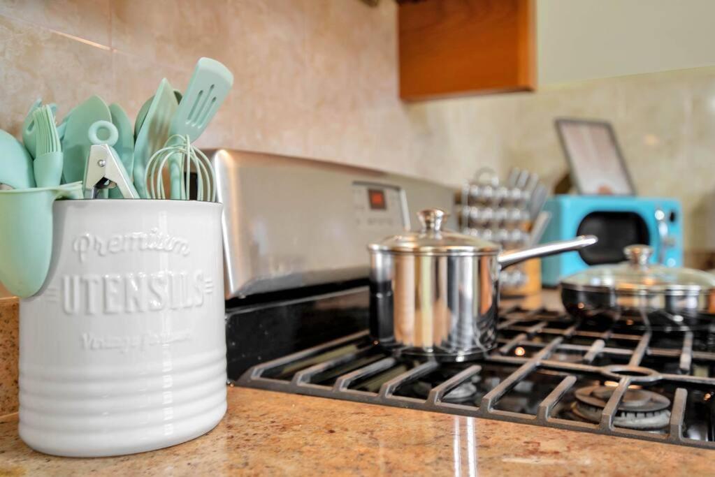 Apartament Golden Gem In Heart Of East Rock Quiet 3Br Near Dt And Yale New Haven Zewnętrze zdjęcie