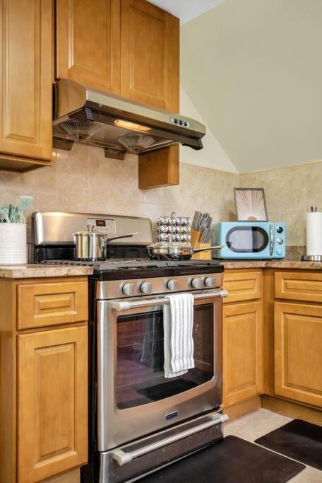 Apartament Golden Gem In Heart Of East Rock Quiet 3Br Near Dt And Yale New Haven Zewnętrze zdjęcie